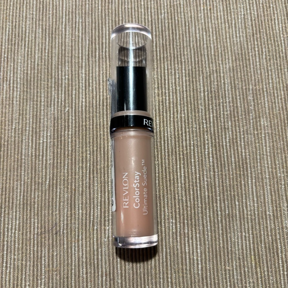 REVLON ColourStay Ultimate Suede Shade  #090 Viewing NEW Sealed